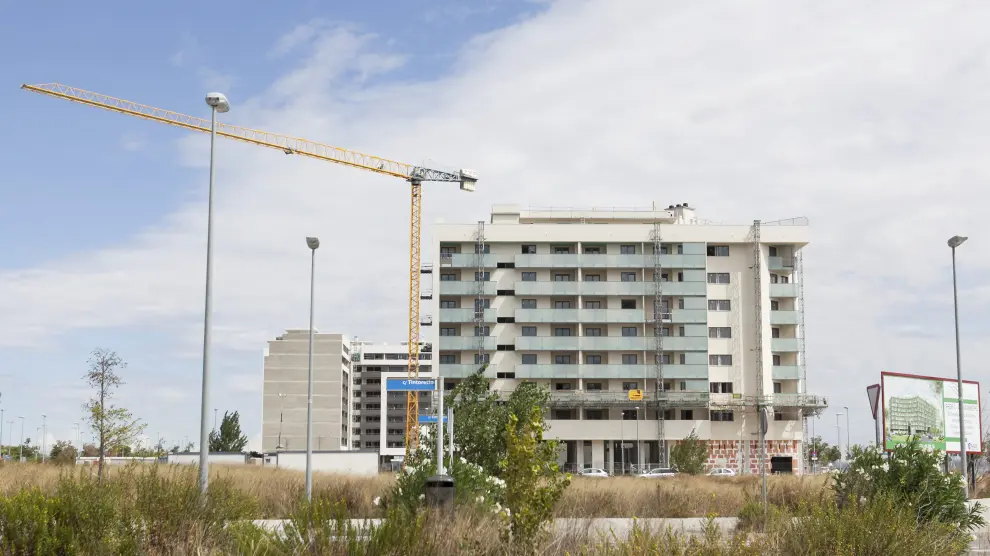 Imagen de archivo de viviendas de obra nueva en Zaragoza.