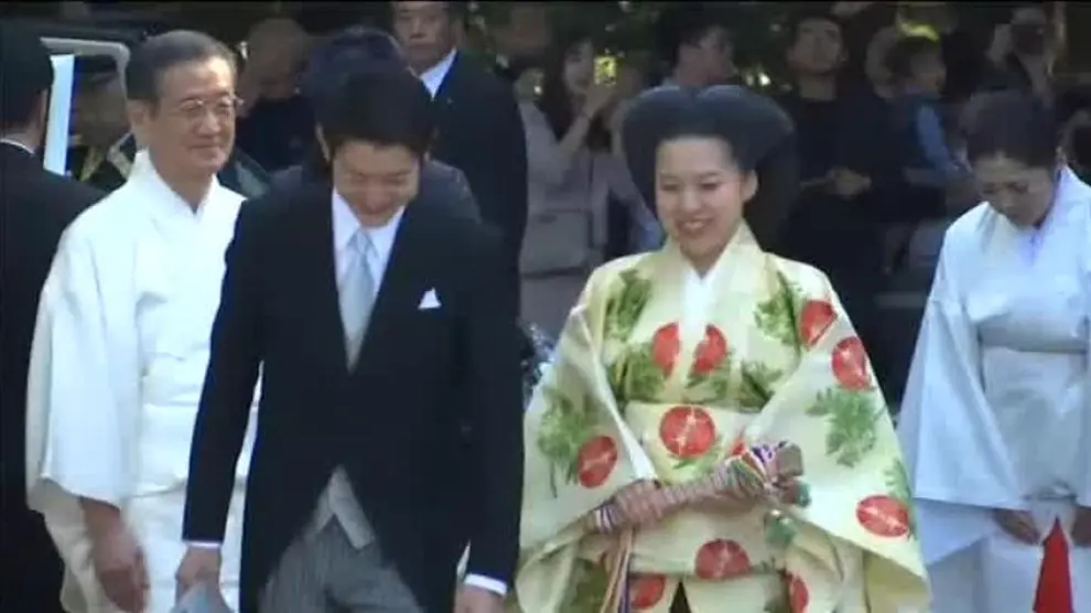 La princesa Ayako pierde su título al casarse con un plebeyo