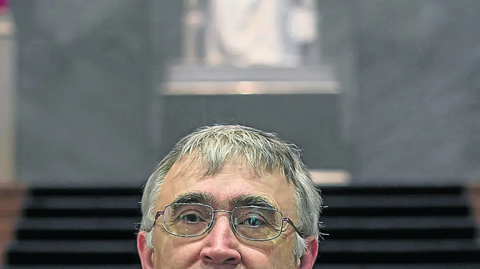 El patólogo aragonés Elías Campo, en el Paraninfo.