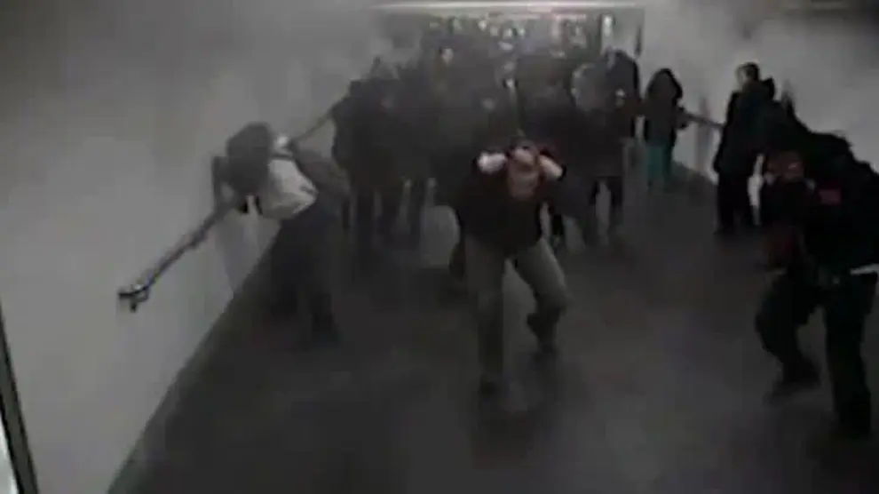 Una cámara capta el momento en que un terrorista se inmola en el metro de Nueva York