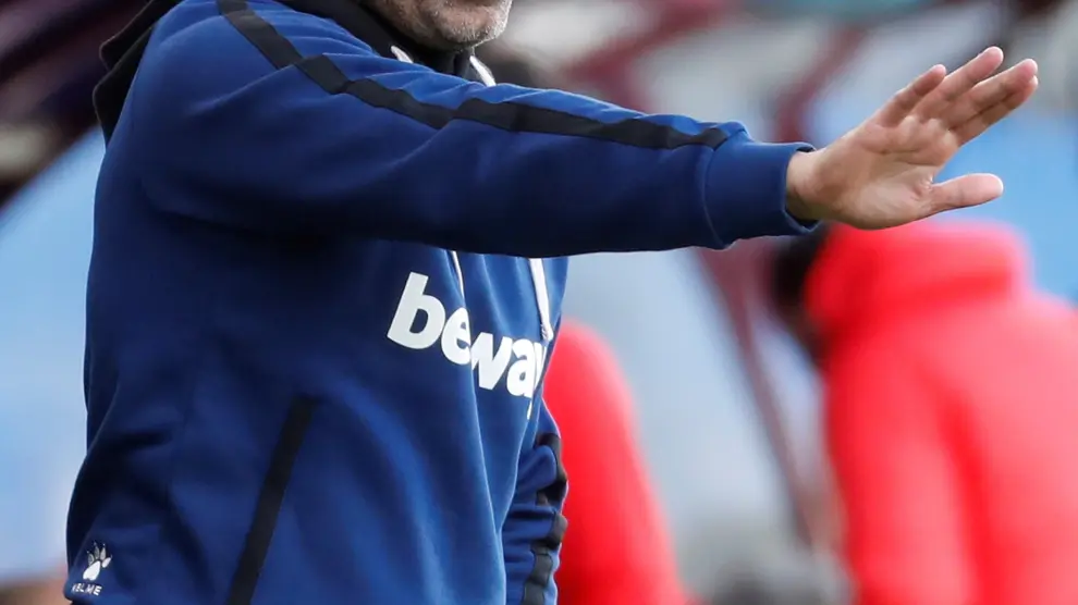 Abelardo, entrenador del Alavés, próximo rival de la SD Huesca.