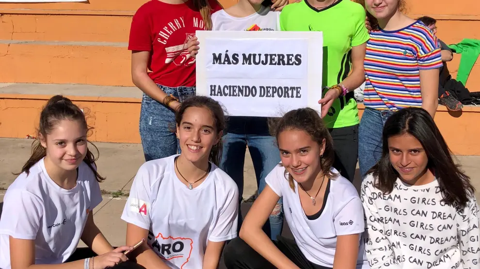 Orientadoras infantiles y cadetes de Aragón en el reciente Campeonato de Esaña escolar
