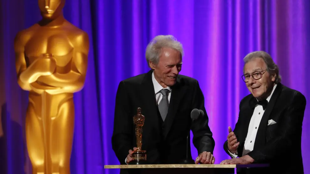 Clint Eastwood y Lalo Schifrin en los Premios Gobernador 2018.
