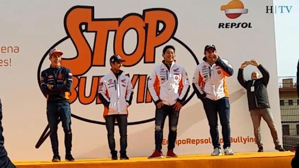 Los pilotos de Repsol ponen freno al bullying en Zaragoza