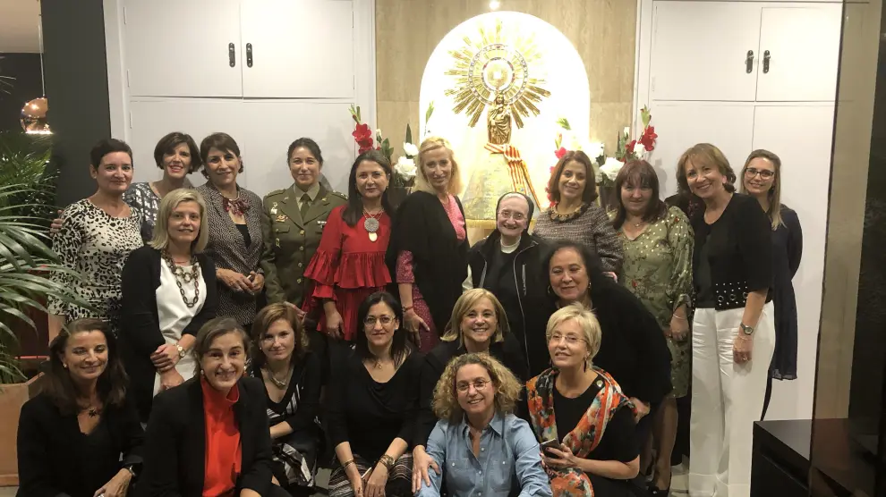 Las asistentes a la cena fundacional de Mujeres Influyentes de Aragón