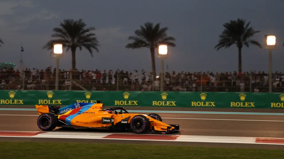 Alonso se despide de la Fórmula 1 con victoria de Hamilton y con un gran Sainz