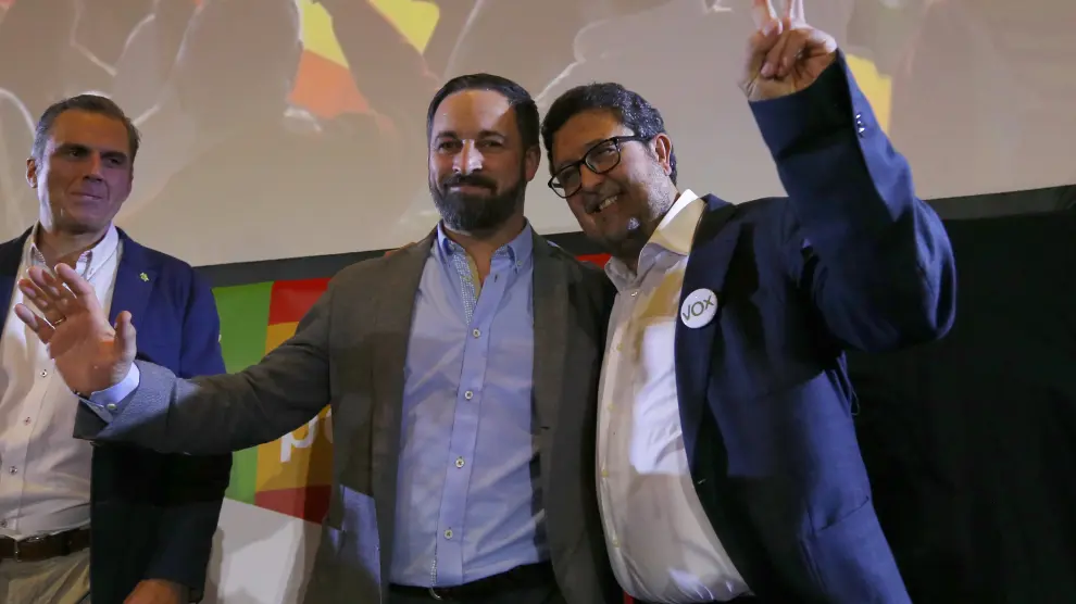 Serrano, junto a Abascal, tras conocer el resultado de las elecciones