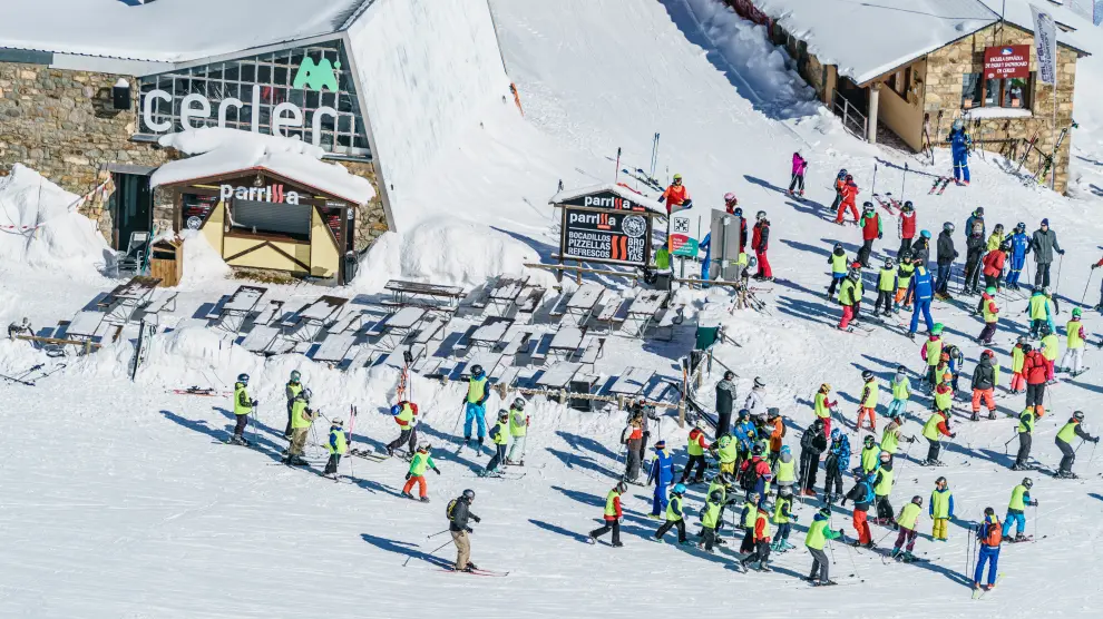 El valle de Benasque cuenta con la estación de Cerler para la práctica del esquí.