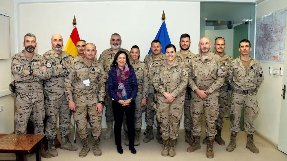 Margarita Robles en su viaje a Afganistán para visitar a las tropas españolas y conocer la labor que realizan.