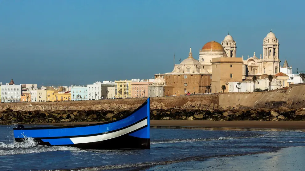 Una de las pateras llegadas a las costas de Cádiz