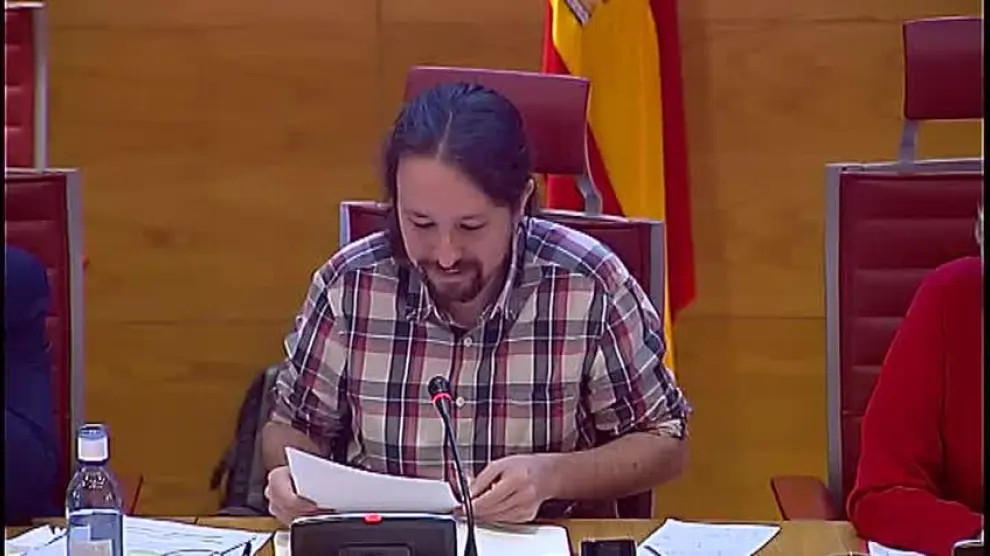 Pablo Iglesias y el popular Luis Aznar recitan 'La venganza de Don Mendo' en el Senado