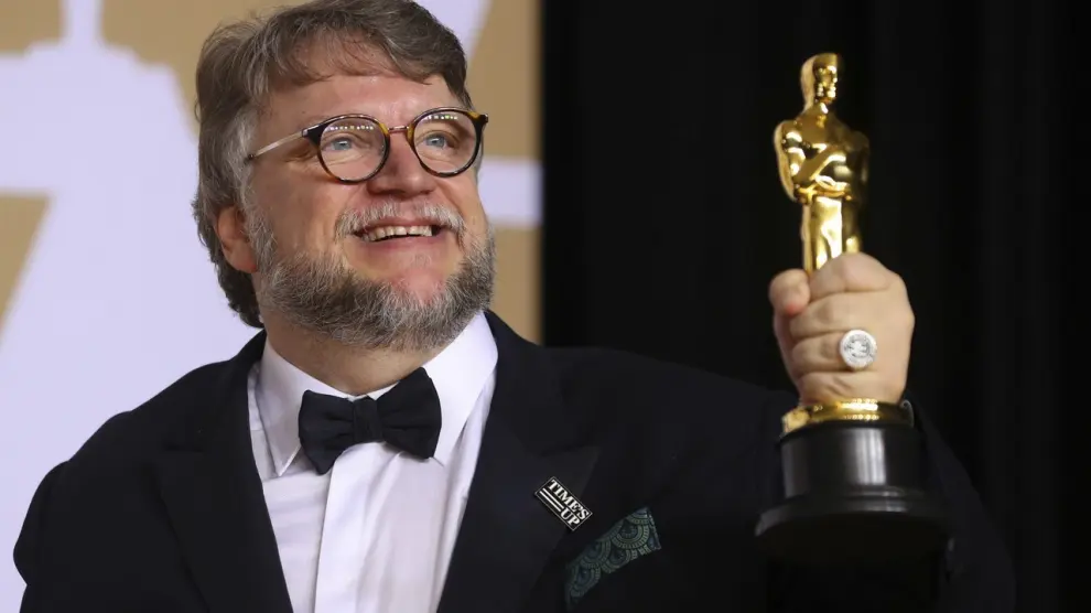 4 DE MARZO. Guillermo del Toro con su Oscar por la película 'La forma del agua'