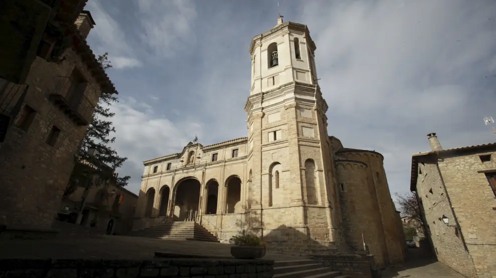 La catedral de San Vicente, de estilo románico, de Roda de Isábena.