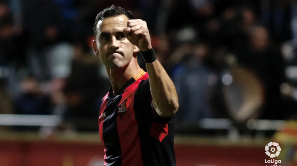 Miguel Linares celebra el gol marcado este sábado ante el Córdoba.
