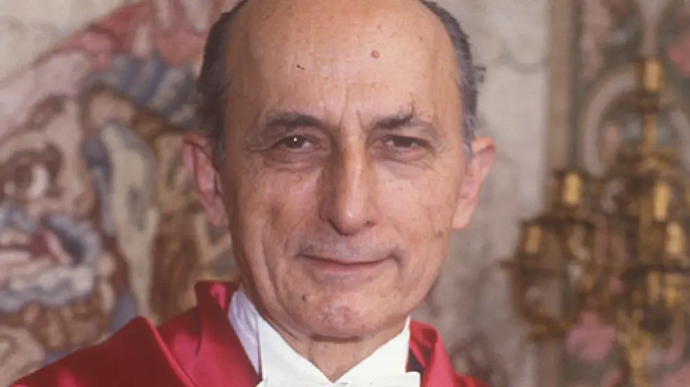 Ismael Sánchez Bella.