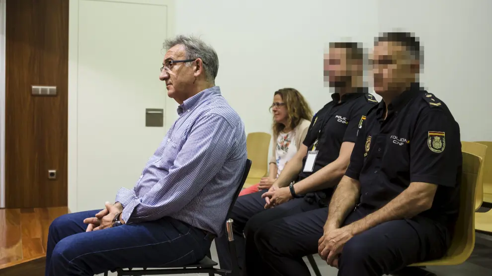 El acusado, en el banquillo, durante el juicio celebrado en la Audiencia Provincial de Zaragoza.