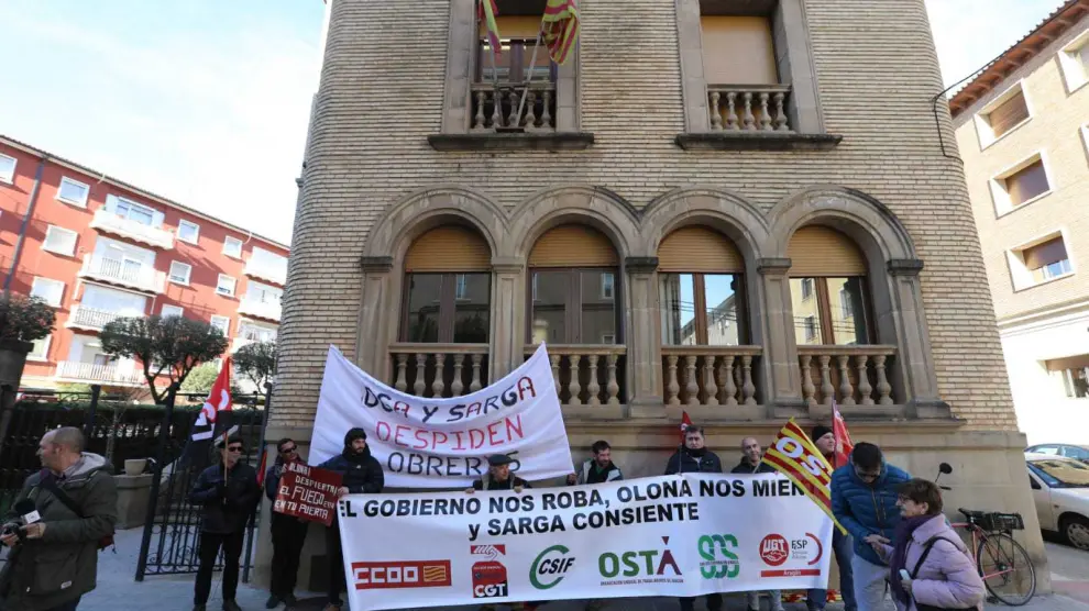 La protesta en Huesca ha tenido lugar frente a la sede del servicio provincial de Desarrollo Rural