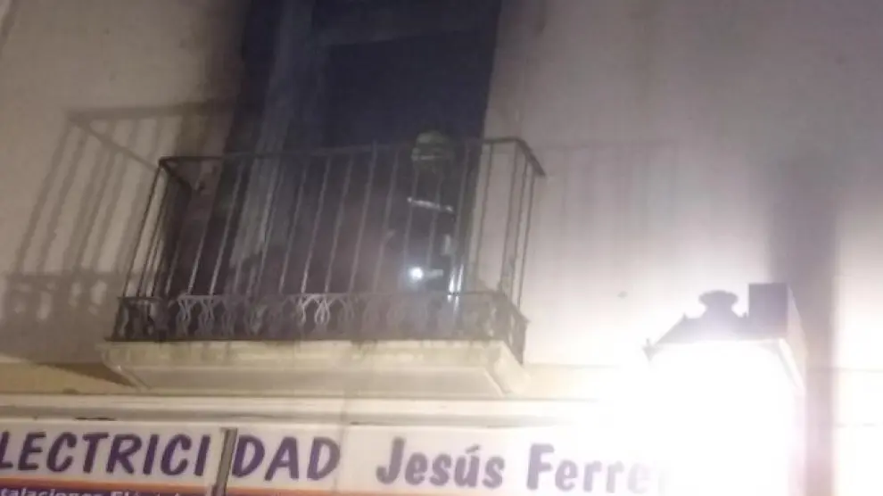 El incendio se declaró en un primer piso del número 3 de la calle de Duquesa Villahermosa