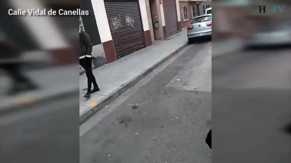 Aparece un agujero en la calle Vidal de Canellas