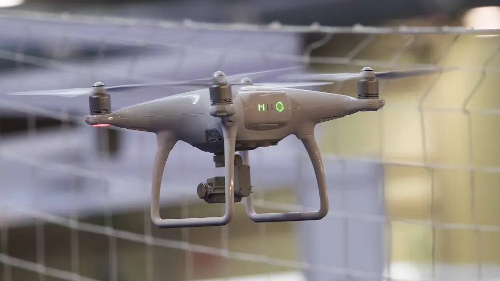 Los drones no son juguetes: son aeronaves.