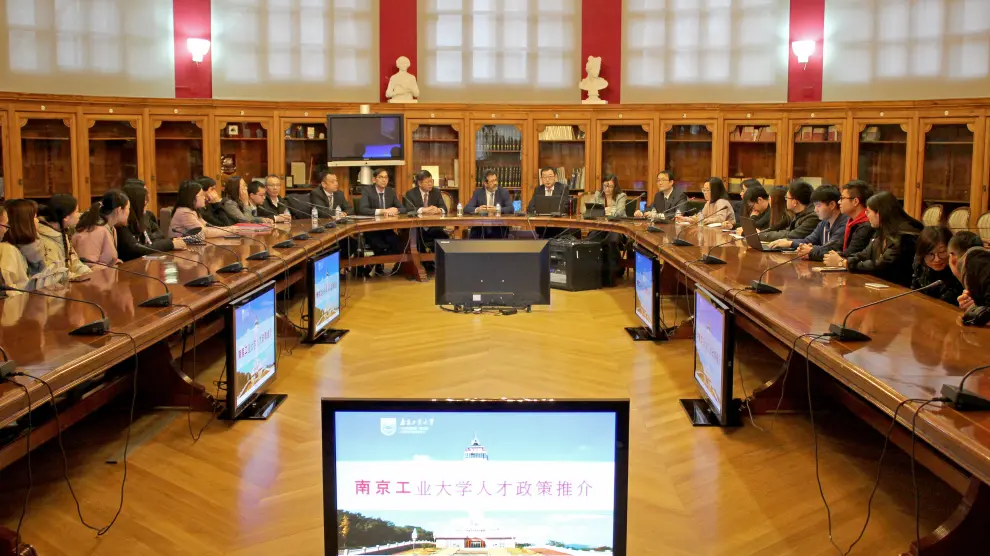 Una delegación de la Universidad Tecnológica de Nanjing (China) ha visitado la Universidad de Zaragoza.