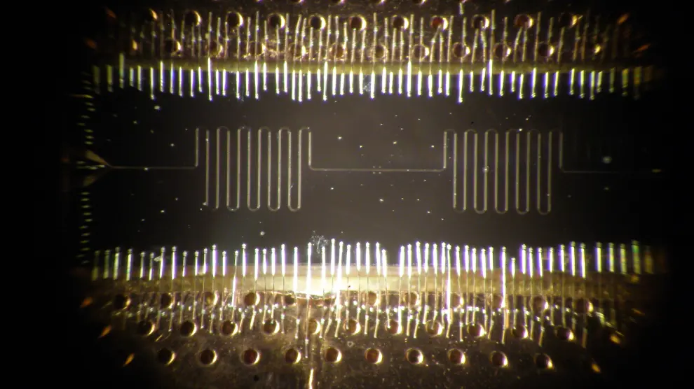 Circuito cuántico, concretamente un resonador superconductor, fabricado en el Instituto de Ciencia de Materiales de Aragón