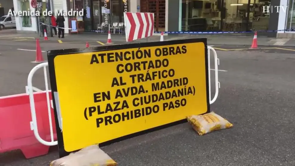 Obras en la avenida de Madrid para reparar una tubería