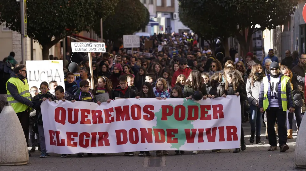Un momento de la manifestación en Andorra contra el cierre de la térmica, el pasado 12 de enero.