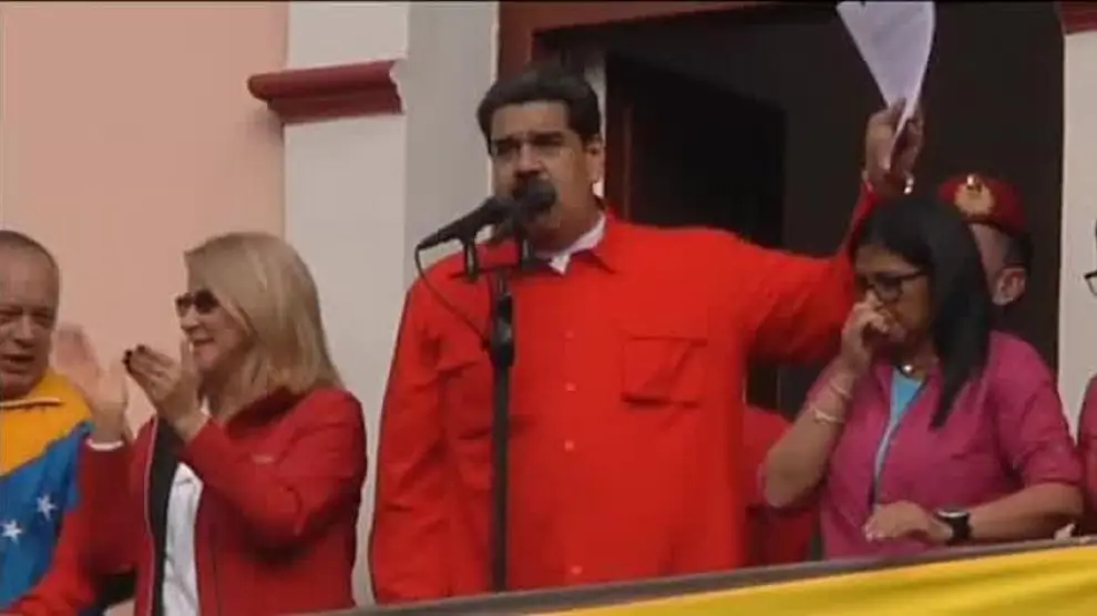 Maduro rompe relaciones diplomáticas con EEUU: "Basta de intervencionismo, carajo"