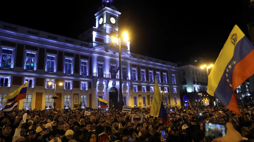 Concentración de venezolanos en la Puerta del Sol de Madrid en apoyo de Guaidó.