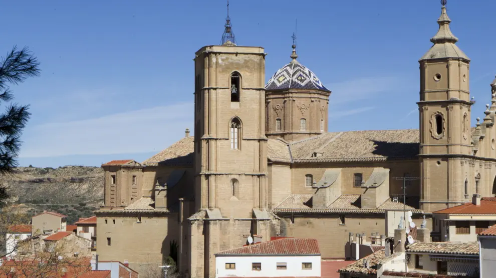 Torre gótica de Alcañiz, antes de su rehabilitación.