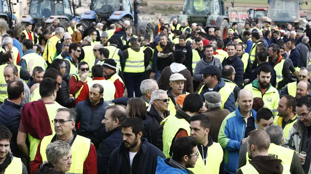 Manifestación en Quinto por la limpieza del Ebro.