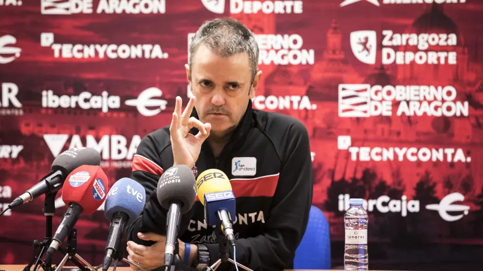 El técnico del Tecnyconta Zaragoza, Porfirio Fisac.