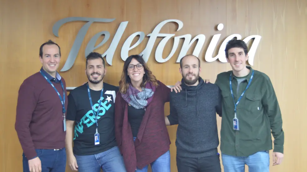 El equipo de ingenieros de Telefónica en el Parque Tecnológico Walqa que trabaja en la integración de los servicios de Netflix