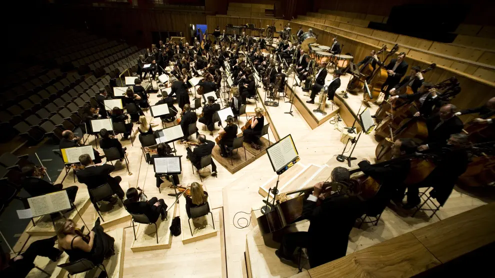 La Filarmónica de Londres es una de las orquestas internacionales más célebres, distinguidas y vanguardistas del mundo.