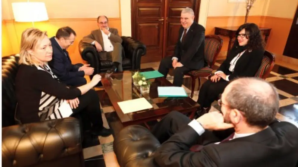 La reunión de Lambán y Muñoz Codina tuvo lugar en la sede de la DGA