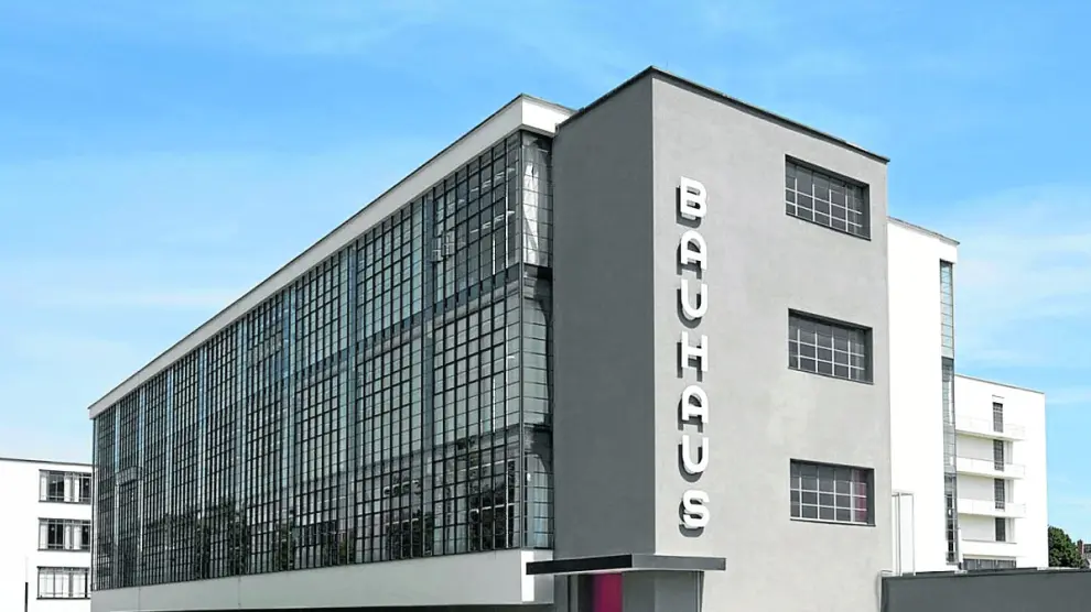 El edificio de la Escuela Bauhaus en Dessau, diseñado por Walter Gropius entre 1925 y 1932.