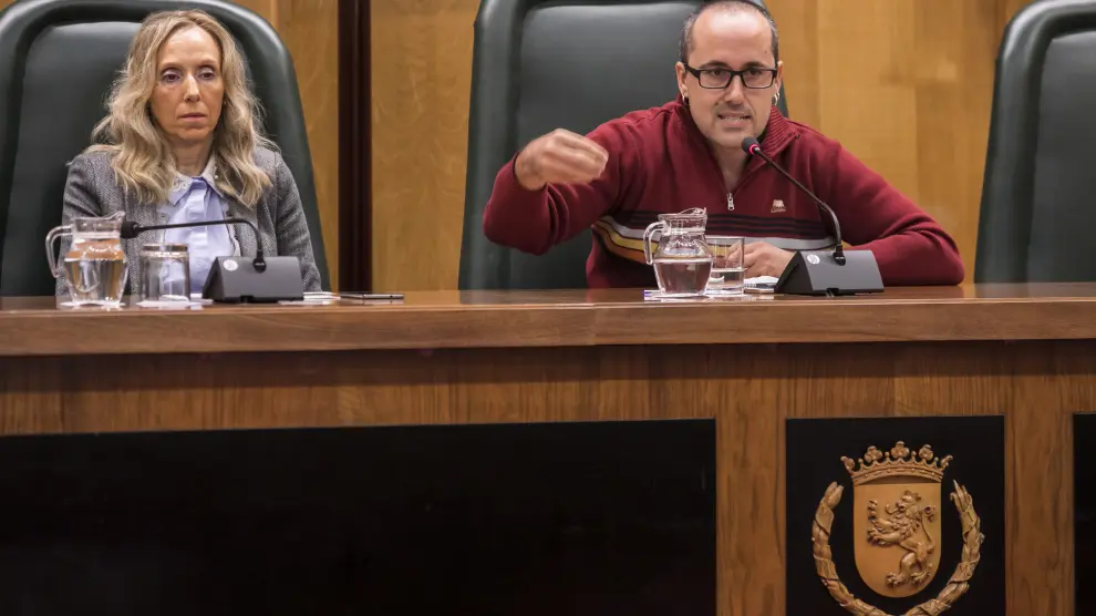 Alberto Cubero, en una comisión de Servicios Públicos del Ayuntamiento de Zaragoza.