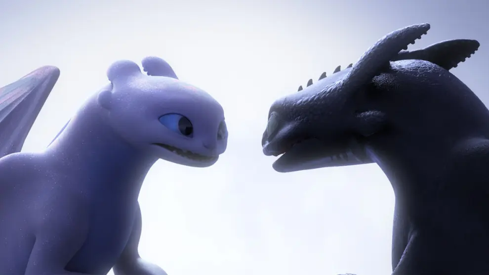 En la última parte de la trilogía 'Como entrenar a tu dragón' aparece una escurridiza dragona Furia Luminosa.