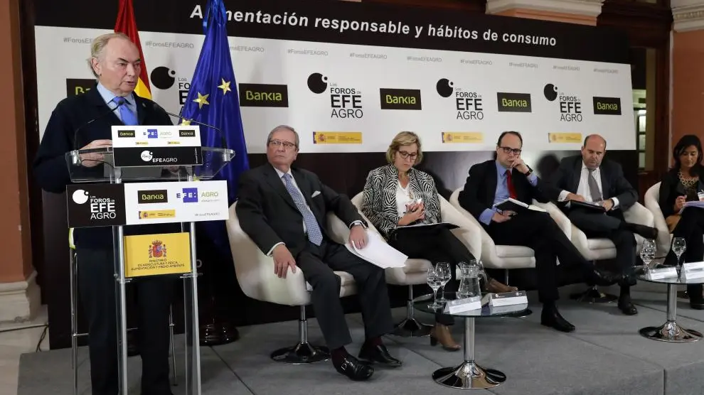 Imagen de archivo dl representante de la FAO en España, Ignacio Trueba, durante una intervención en Zaragoza.