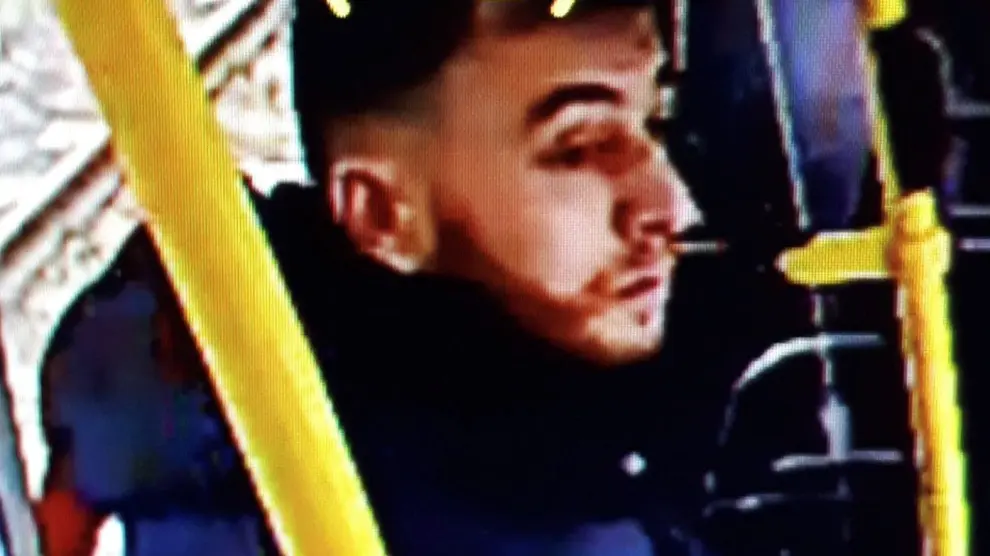 Handout still image taken from CCTV footage shows a man who has been named as a suspect in Monday's shooting in Utrecht, Netherlands, in a still image from CCTV footage released by the Utrecht Police on March 18, 2019 REUTERS/Utrecht Police/Handout via Reuters ATTENTION EDITORS - THIS PICTURE WAS PROVIDED BY A THIRD PARTY. REUTERS IS UNABLE TO INDEPENDENTLY VERIFY THE AUTHENTICITY, CONTENT, LOCATION OR DATE OF THIS IMAGE. THIS PICTURE IS DISTRIBUTED EXACTLY AS RECEIVED BY REUTERS, AS A SERVICE TO CLIENTS. EDITORIAL USE ONLY. NOT FOR SALE FOR MARKETING OR ADVERTISING CAMPAIGNS [[[REUTERS VOCENTO]]]