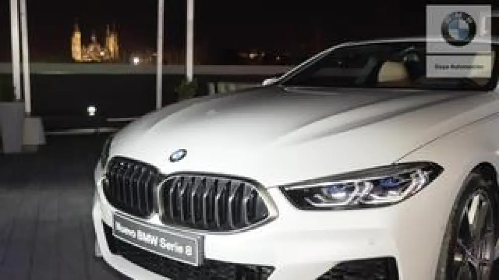 La presentación del nuevo BMW Serie 3, el más vendido de la marca, reunió a clientes y amigos en un evento exclusivo organizado en el restaurante Aura de Zaragoza.