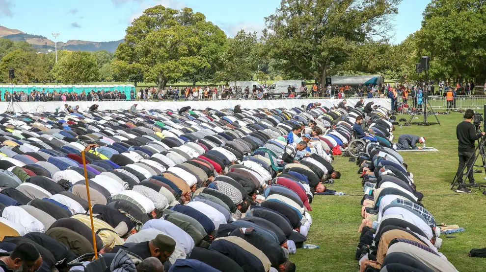 Nueva Zelanda homenajea a las víctimas del atentado terrorista antimusulmán