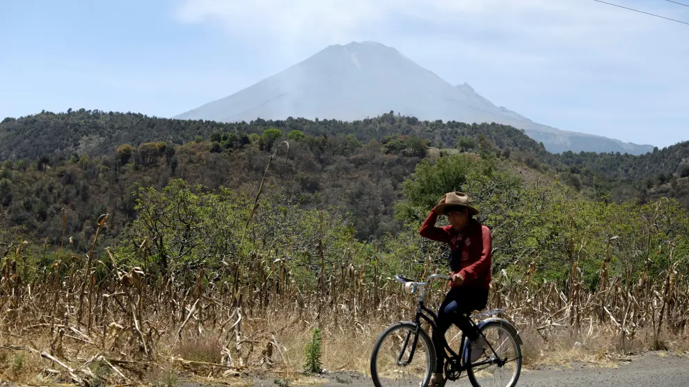Miles de familias viven en las faldas del Popocatépetl