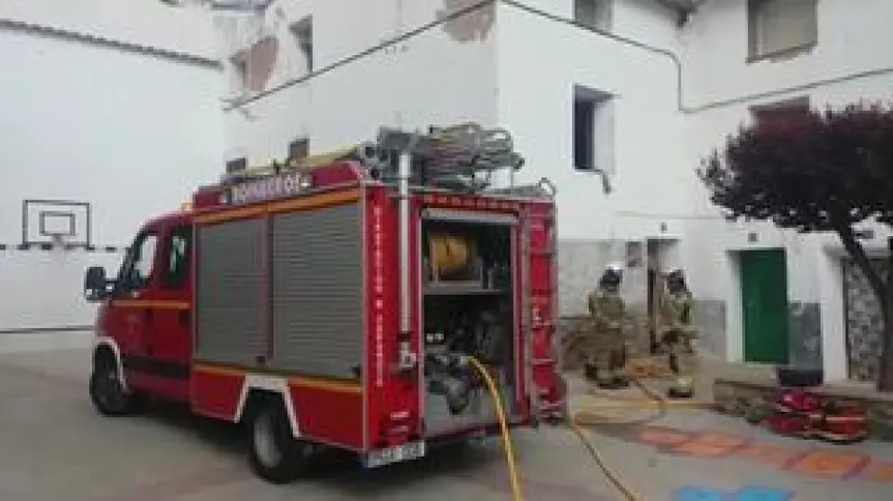 Los bomberos de la Diputación Provincial de Zaragoza han hallado el cadáver hacia las 10.15.
