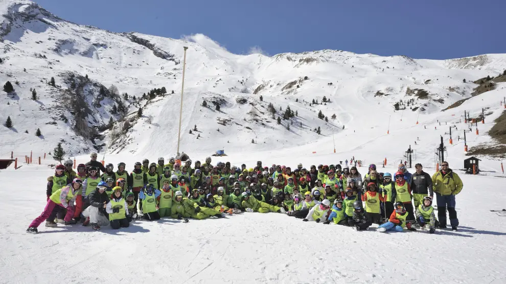 Campaña escolar de esquí de la Diputación de Huesca.