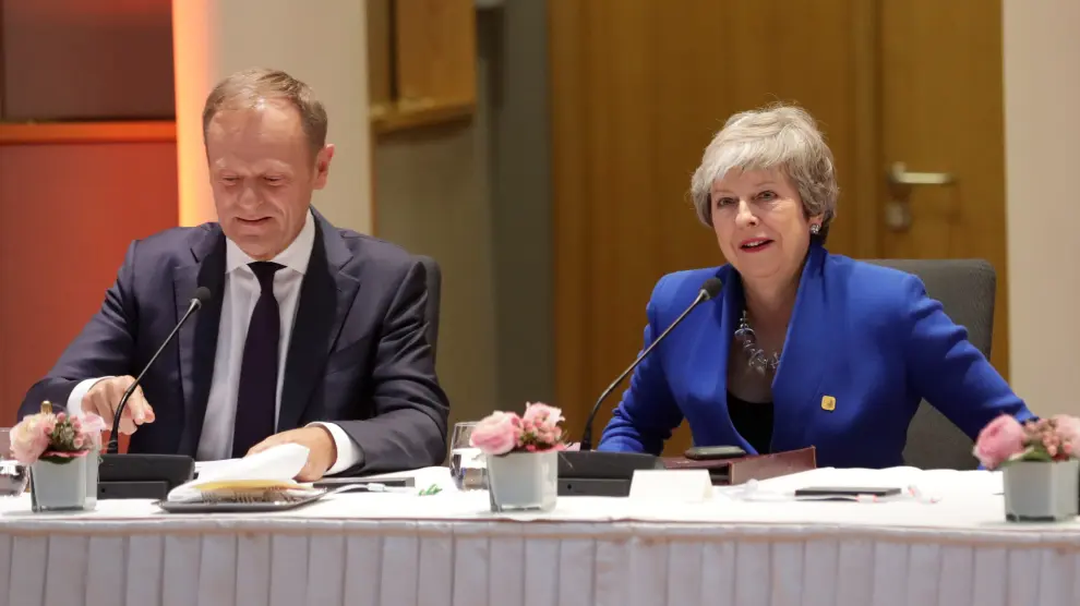 European Council President Donald Tusk and Britain's Prime Minister Theresa May attend an extraordinary European Union leaders summit to discuss Brexit, in Brussels, Belgium April 10, 2019.  Olivier Hoslet/Pool via REUTERS [[[REUTERS VOCENTO]]] BRITAIN-EU/SUMMIT