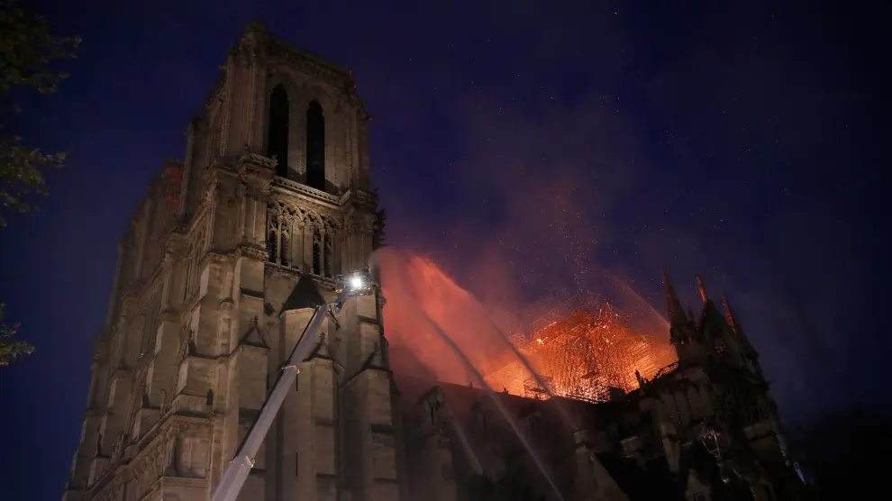 La catedral de Notre Dame, en llamas.