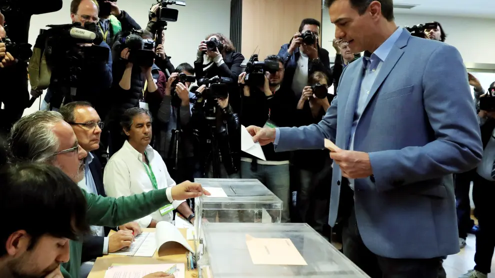 Pedro Sánchez, ha votado a las 9.30 en Pozuelo de Alarcón.