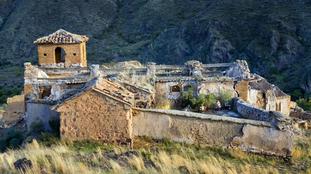 La localidad abandonada de Villanueva de Jalón forma parte de los bienes mudéjares declarados Patrimonio de la Humanidad en 2001.